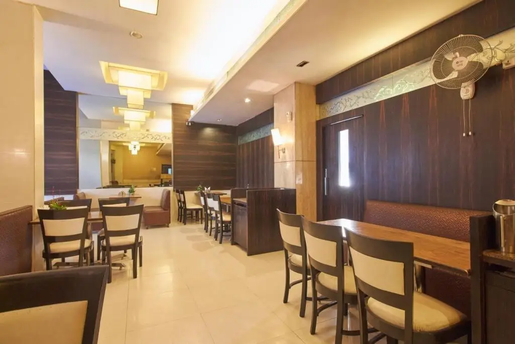 Мумбаи: The Caliph Hotel & Executive Suites
