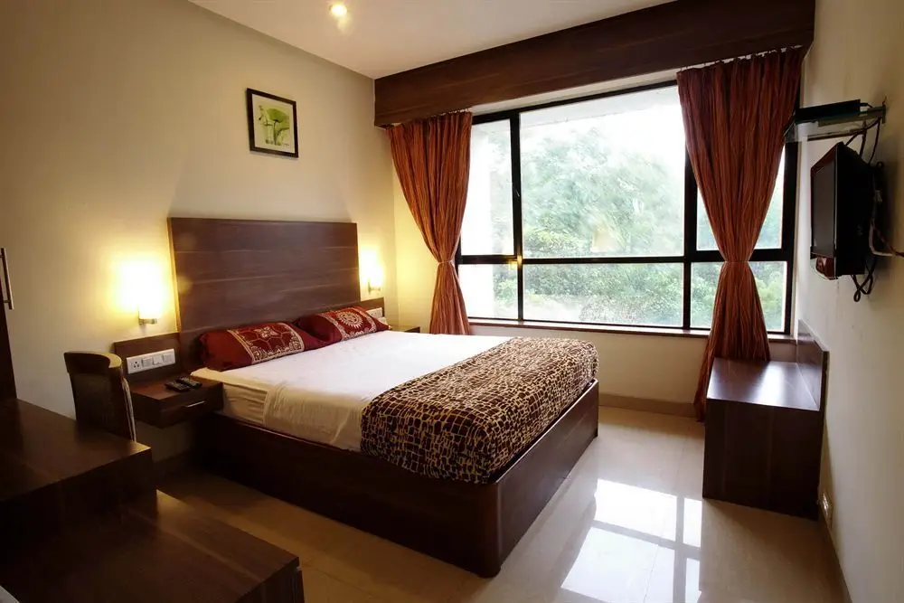 Мумбаи: The Caliph Hotel & Executive Suites