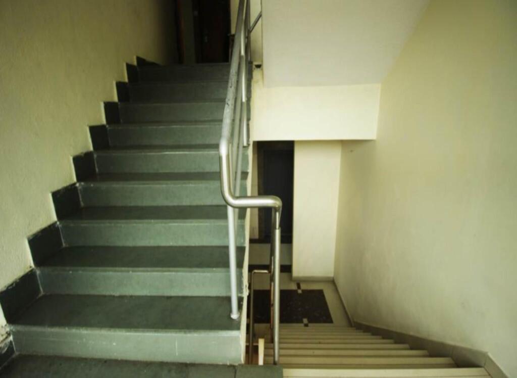 Мумбаи: The Caliph Hotel & Executive Suites