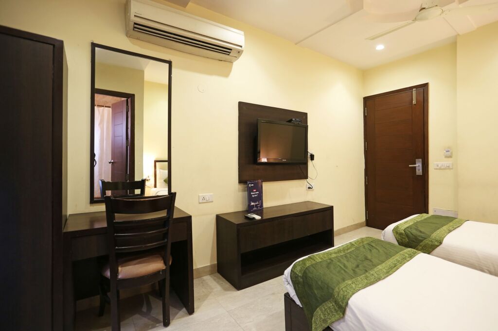 Нью-Дели: OYO 8265 The Olive Inn