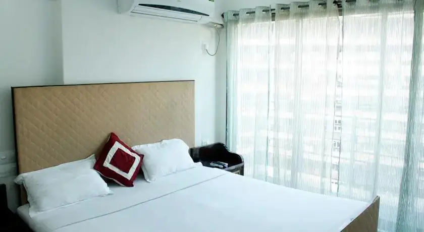 Мумбаи: Laurent & Benon Luxury Service Apartment - Khar (West)
