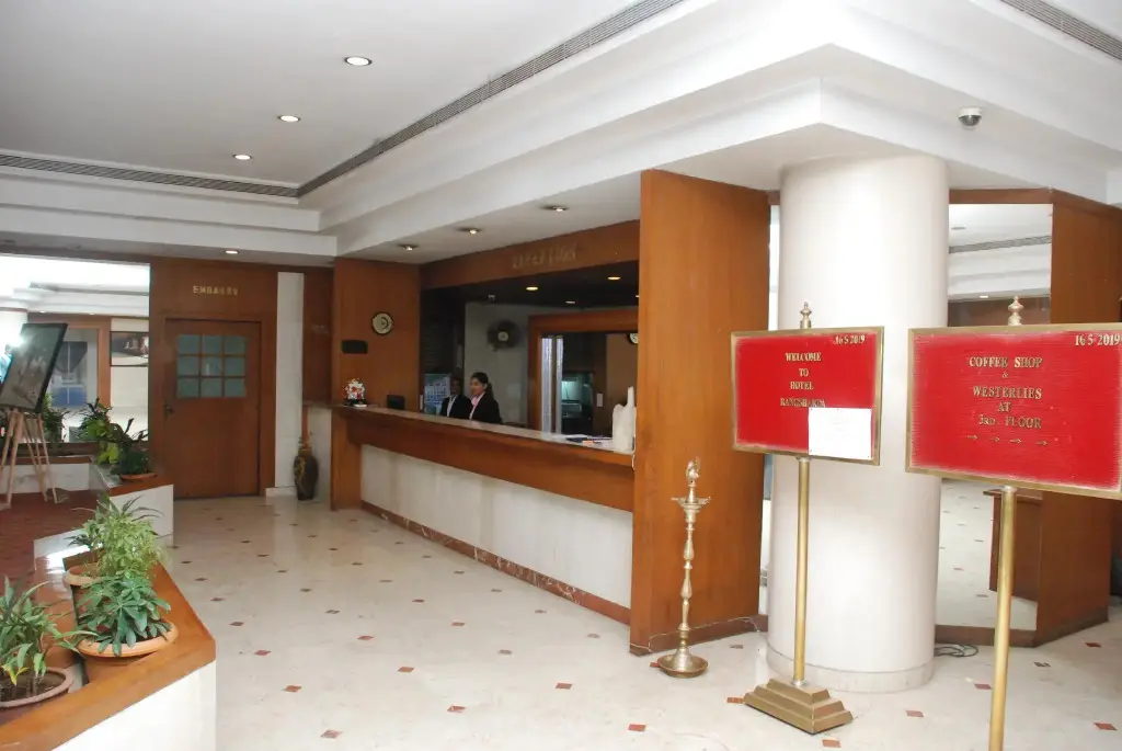 Мумбаи: Hotel Rangsharda