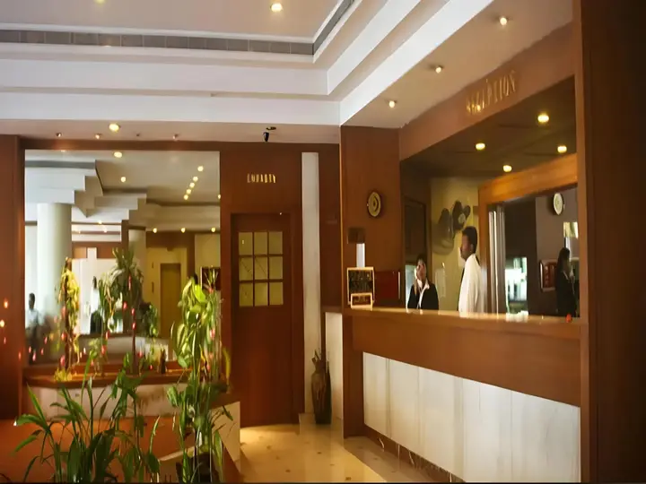 Мумбаи: Hotel Rangsharda