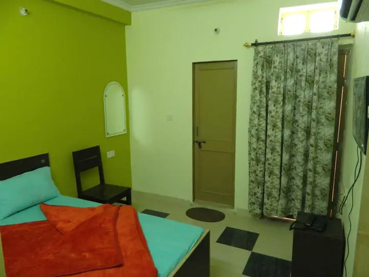 Джайпур: Hotel Satkar