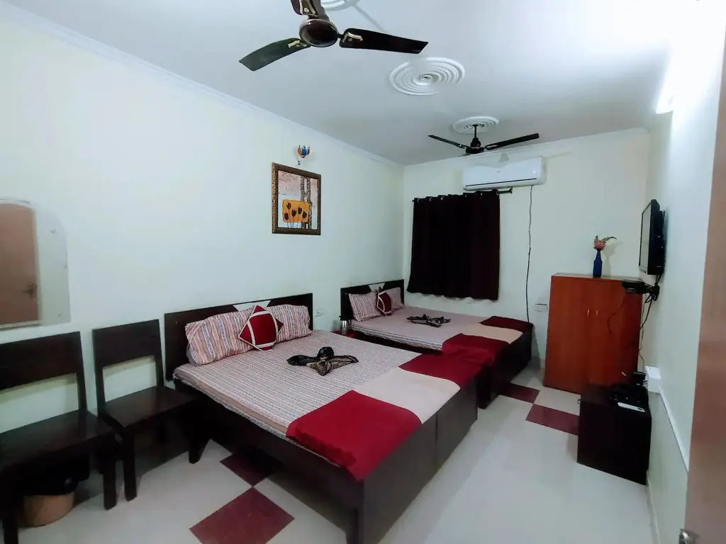 Джайпур: Hotel Satkar