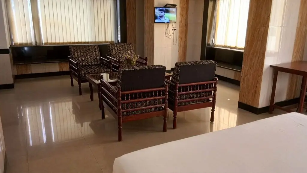 Бхопал: Hotel Arch Manor Deluxe