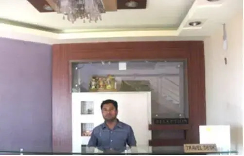 Пури: Hotel Deepak