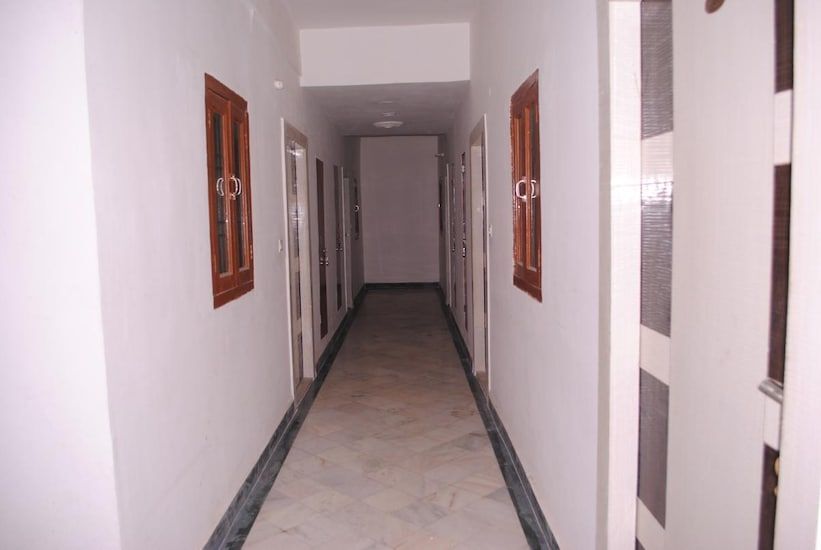 Агра: Hotel Viren Holiday Home