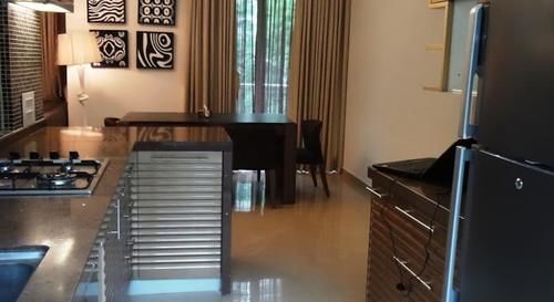 Мумбаи: Laurent & Benon Suites - Santacruz East