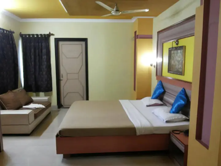 Пури: Trimurti Heights Hotel