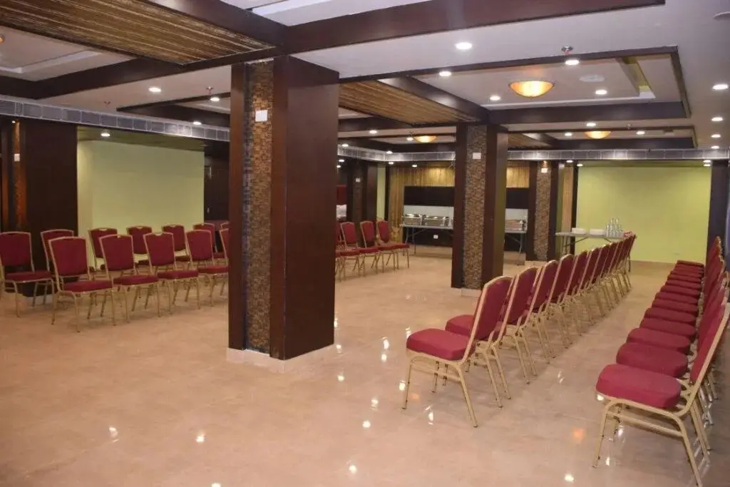 Пури: Trimurti Heights Hotel