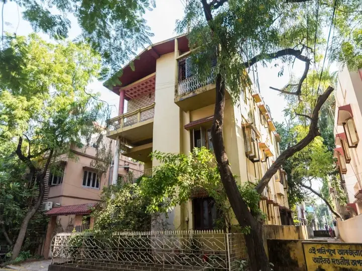 Колката: FabExpress Gallivant Guest House