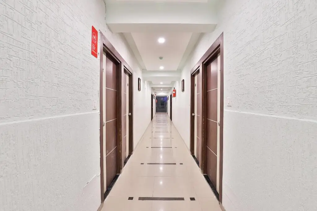 Гандхинагар: OYO Flagship 2389 Hotel The Grand Pritam