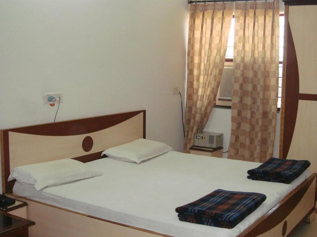 Фатехпур-Сикри: Hotel Tourist Palace