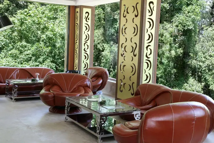 Наинитал: Aamari Resort
