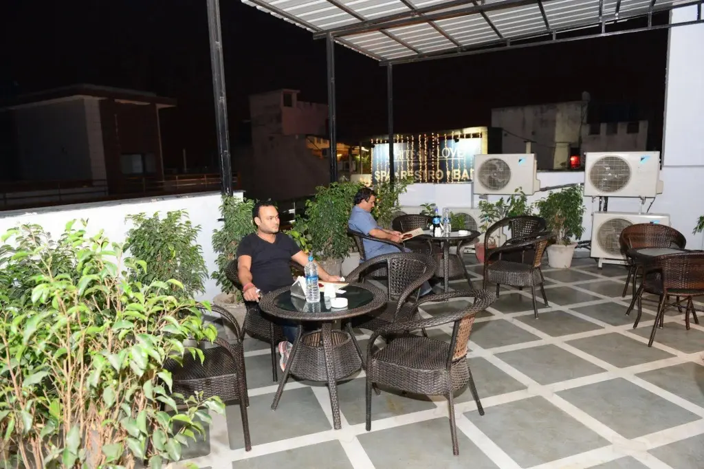 Нью-Дели: Hotel Cabana 5 Mins Walking Distance From NDLS Station