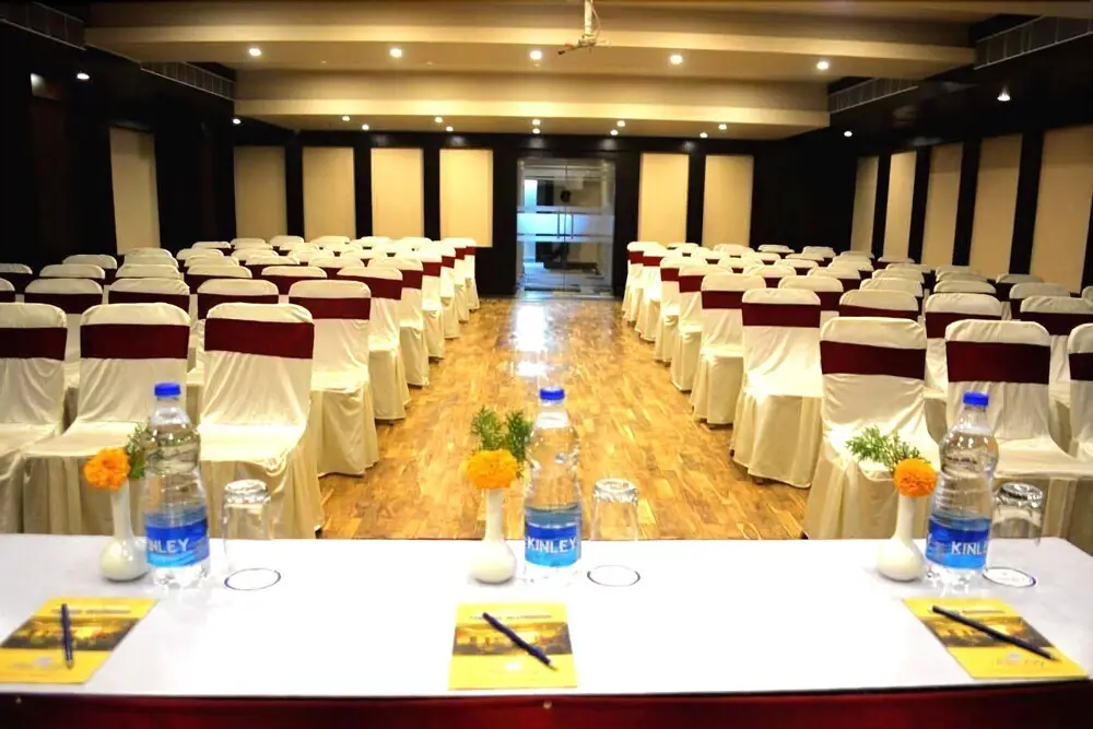 Пури: Hotel East West