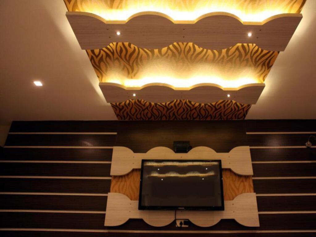 Коимбатур: SBS Grand Hotel