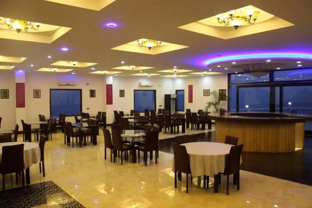 Бадди: Ramshehar Fort Resort