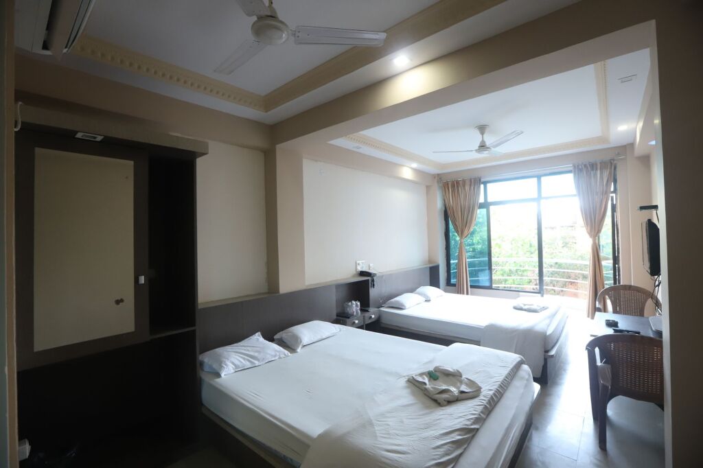 Пури: Larica Holiday Inn Puri