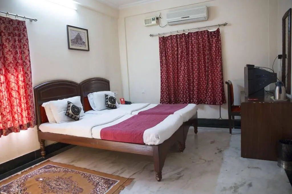 Бхубанешвар: R S Corporate Guest House