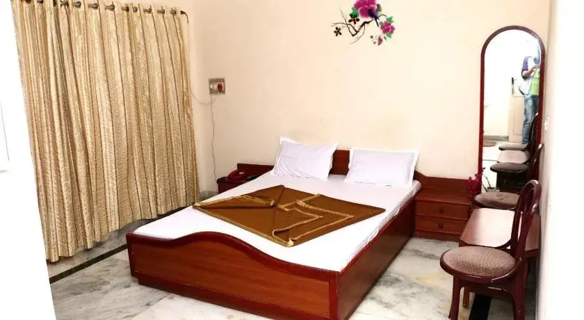 Диу: Hotel Maheshwari