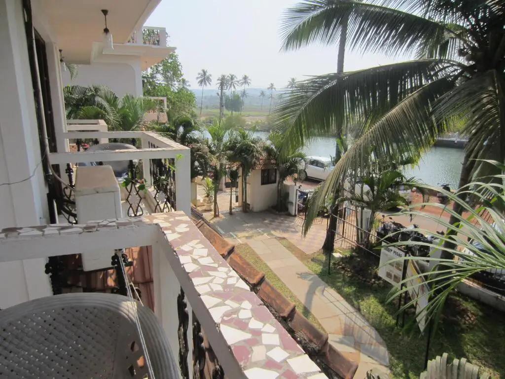 Бага: Riverside Regency Resort
