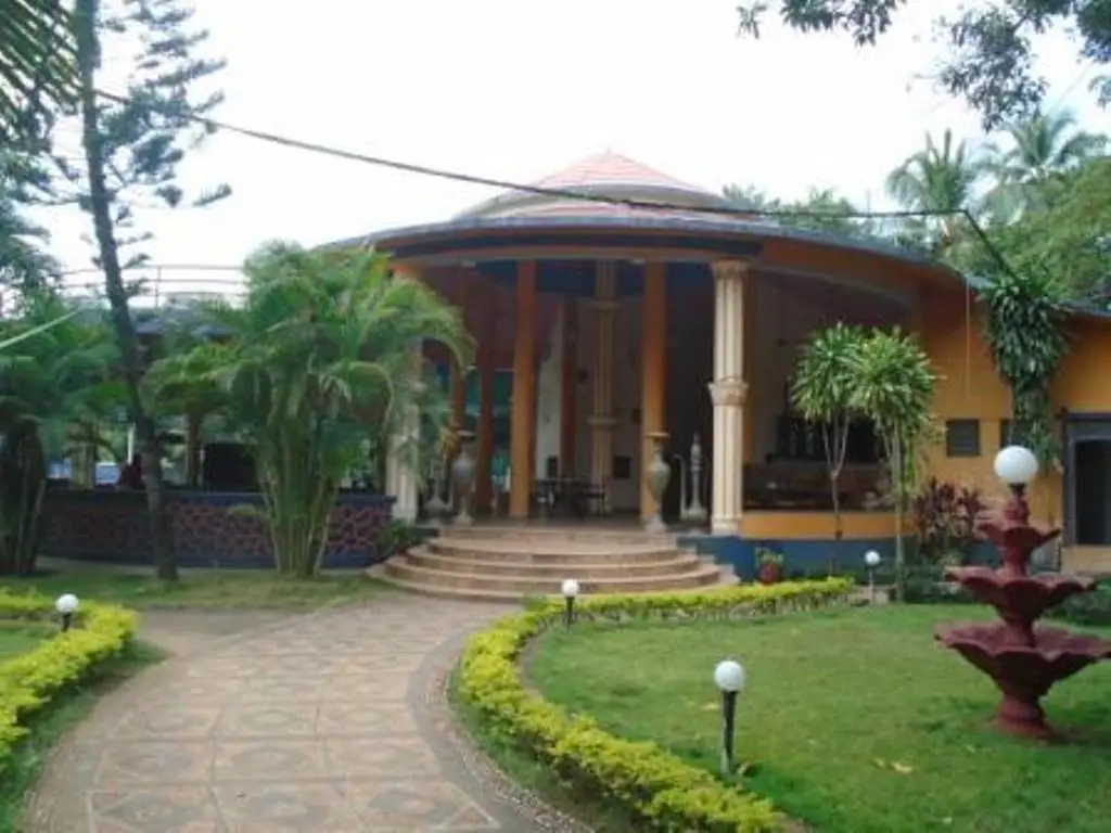 Tiara Lotus Inn — фото 1