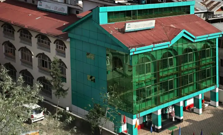 Шринагар: Hotel Ibni Kabeer