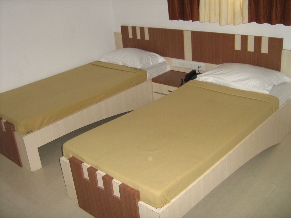 Нави-Мумбай: Hotel Apex