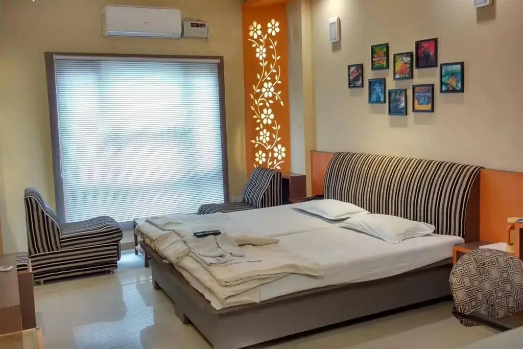 Бхопал: Ellora Hotel