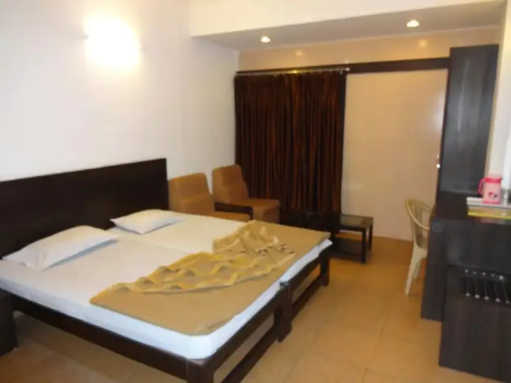 Бхопал: Ellora Hotel
