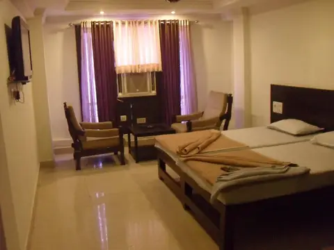 Ellora Hotel — фото 1