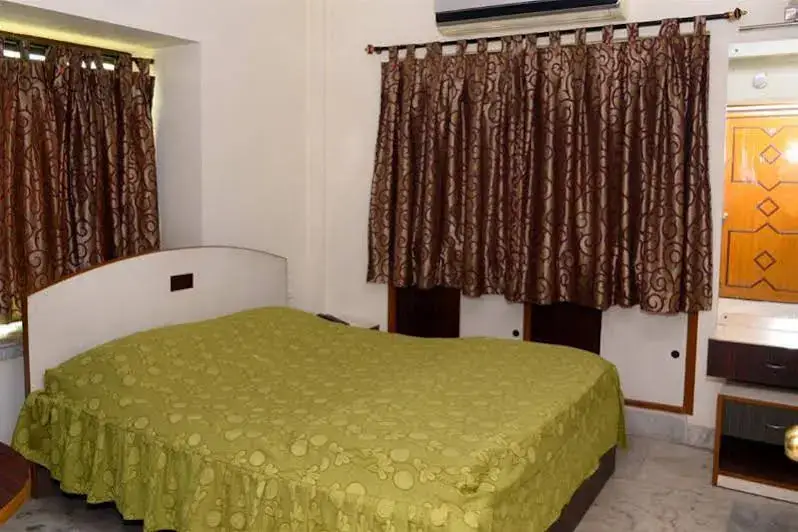 Колката: OYO 43924 Harry Guest House