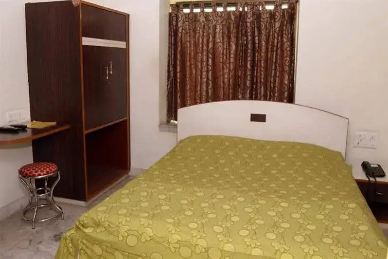 Колката: OYO 43924 Harry Guest House