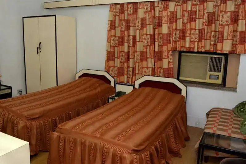 Колката: OYO 43924 Harry Guest House