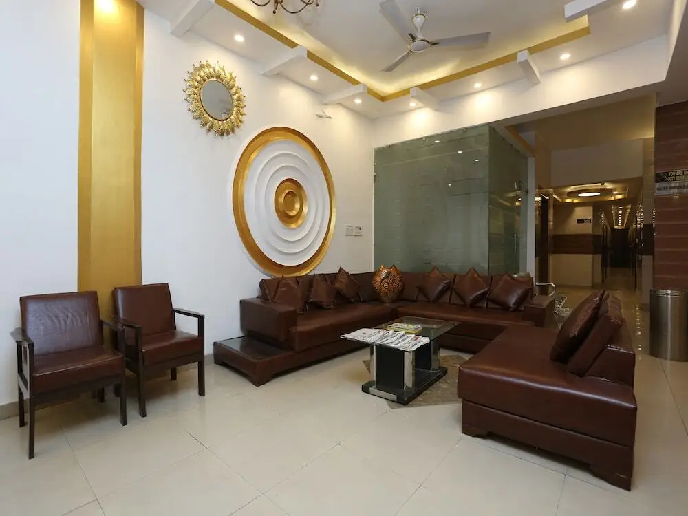 Катра: Hotel Premier