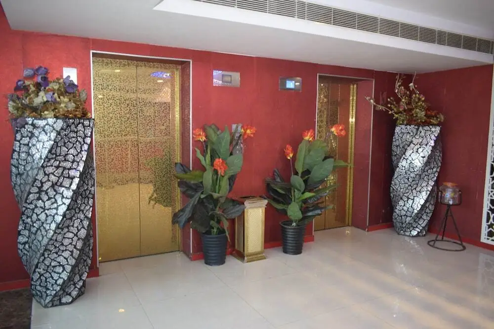 Тирувавадутураи: Million Day Mayiladuthurai Hotel