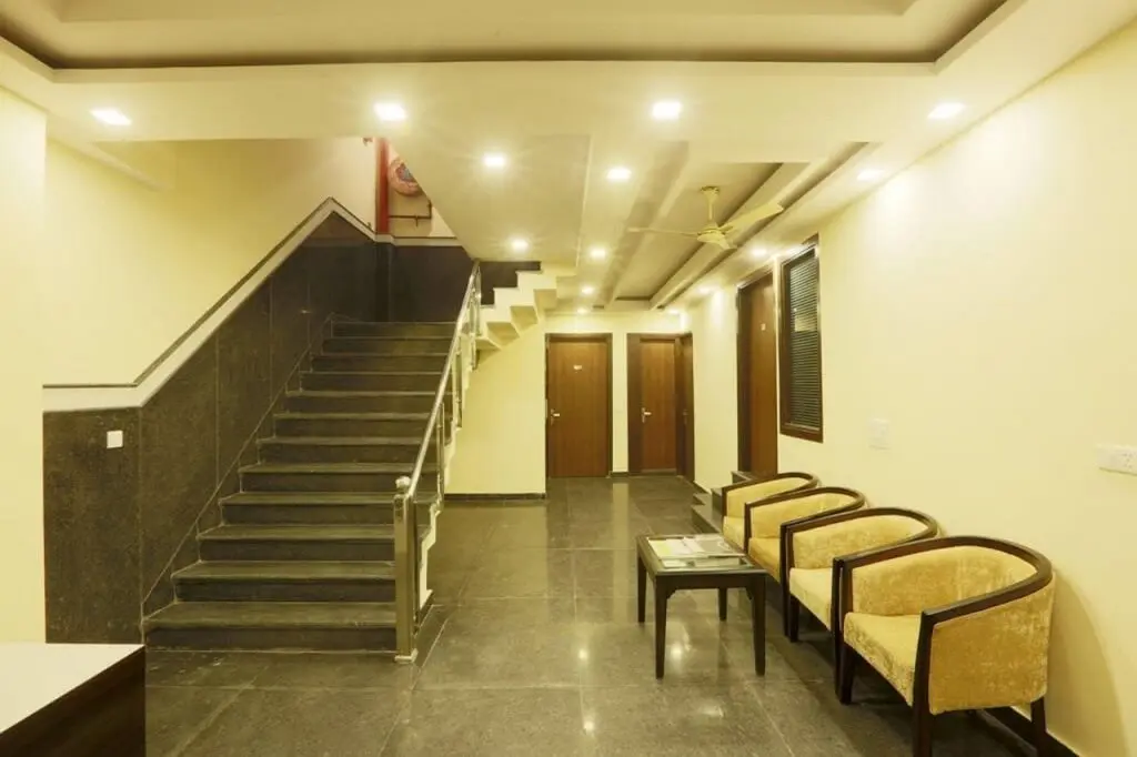 Нью-Дели: Airport Hotel Chanakya