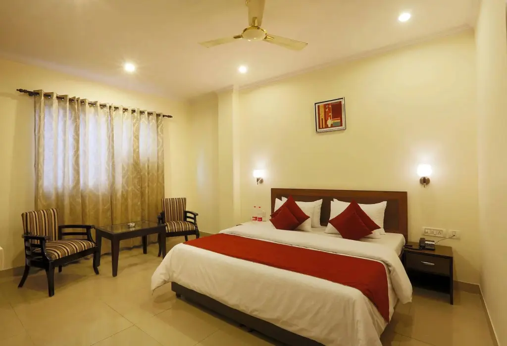 Нью-Дели: Airport Hotel Chanakya