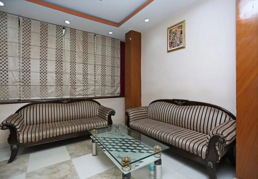 Варанаси: OYO 3996 HKJ Residency