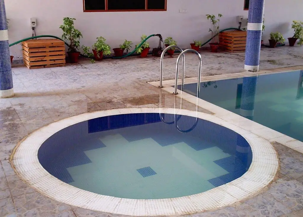 Казаули: Surya RockRose Resort