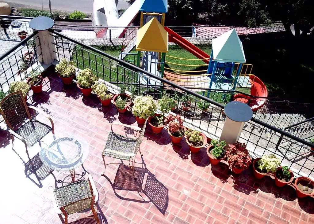 Казаули: Surya RockRose Resort
