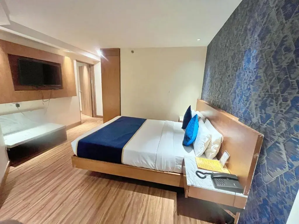 Нью-Дели: Capital O 27044 Hotel The Orion Plaza