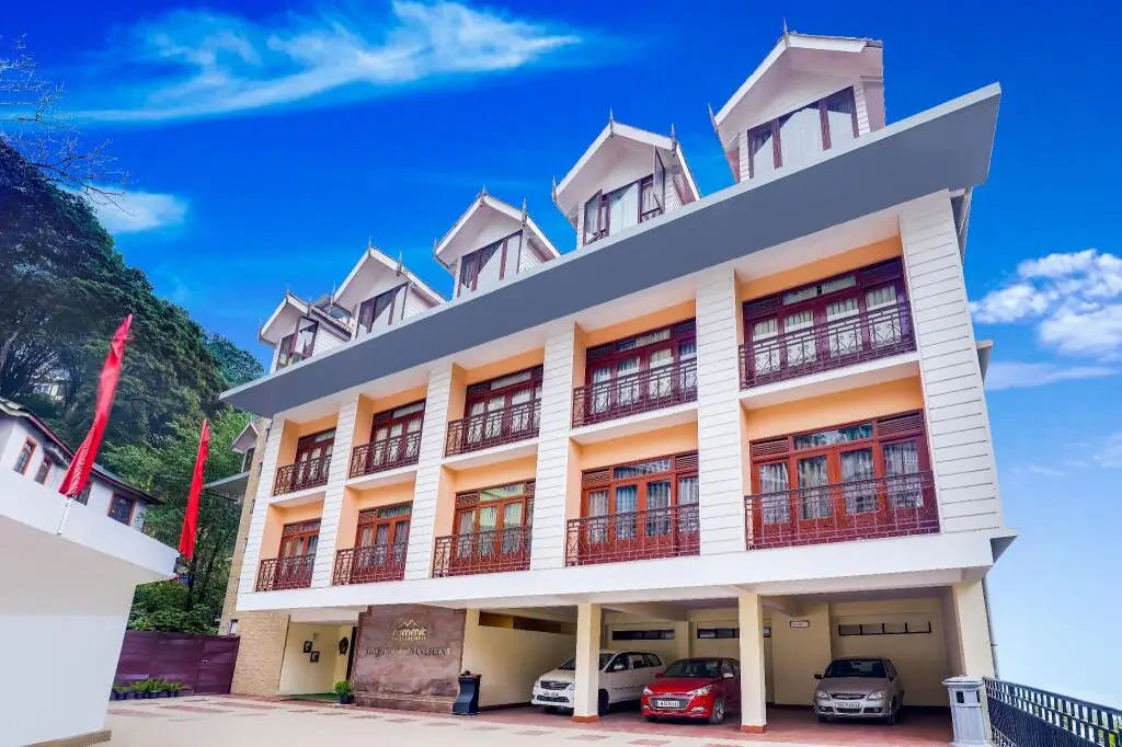 Summit Golden Crescent Resort & Spa — фото 1