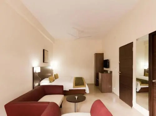 Алюр: Mallige residency