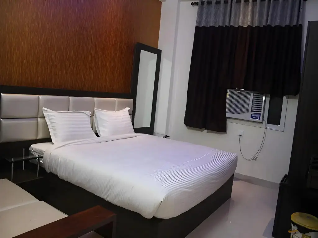 Лакхнау: Hotel Golden Sky