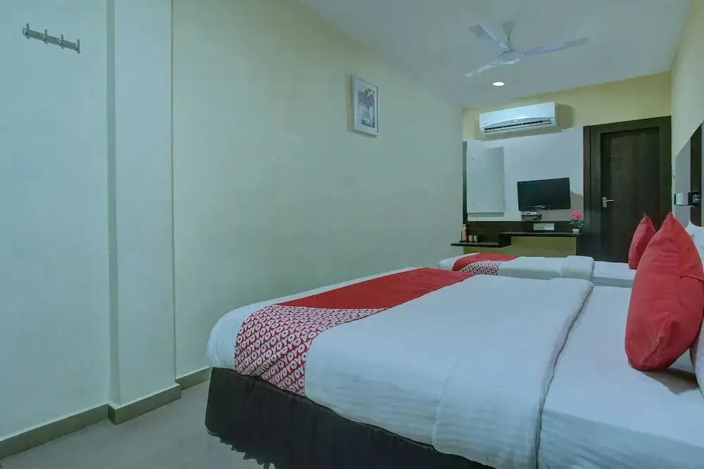 Бахадургарх: Motel Gajraj Continental by OYO Rooms