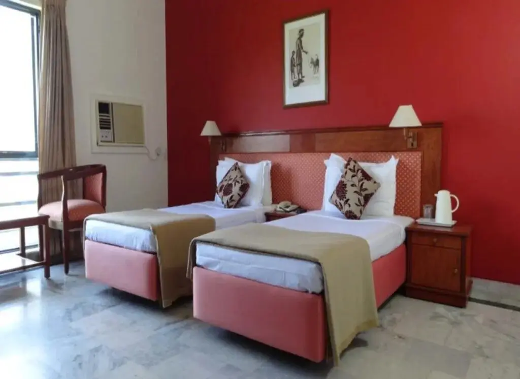 Панна: Greenwood Hotel