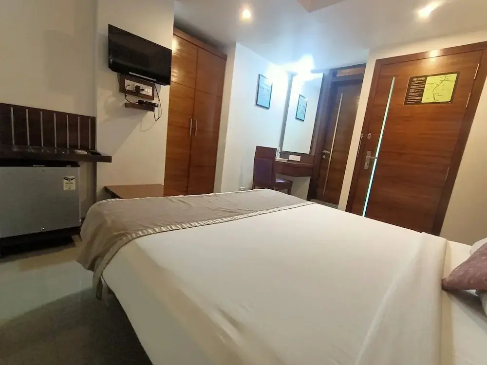 Тхане: Hotel Vinyasa
